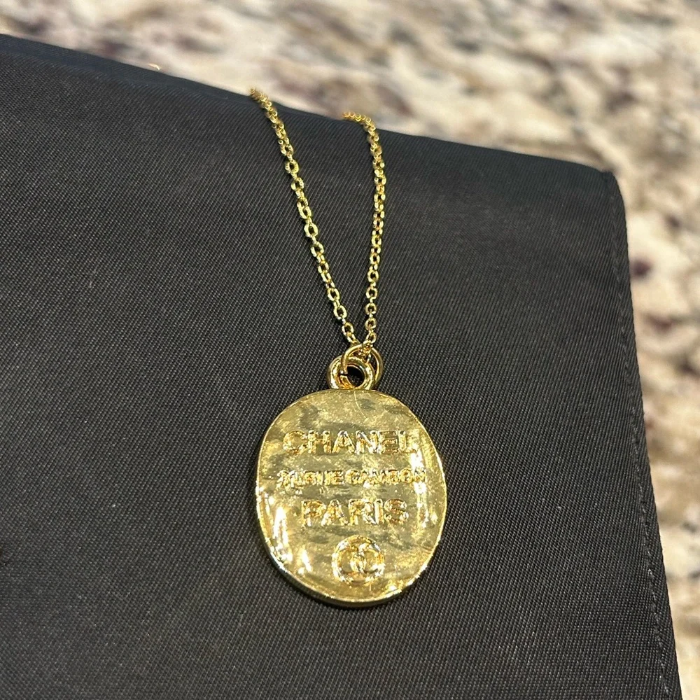 Gold Pendant Necklace - Picture 2 of 2